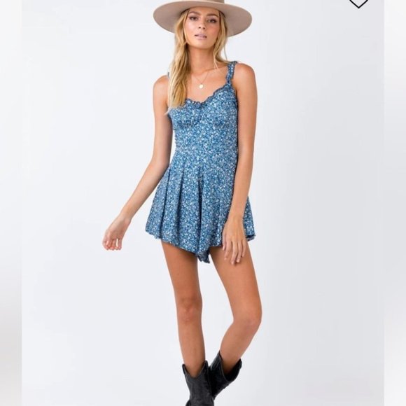 Princess Polly Thunderclouds Romper Blue Floral - Picture 8 of 8